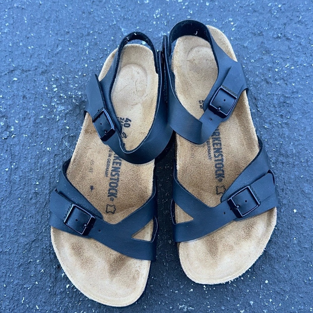 Birkenstock Rio 40 wide Womens US 10 Mens 8 Strappy Sandals Black